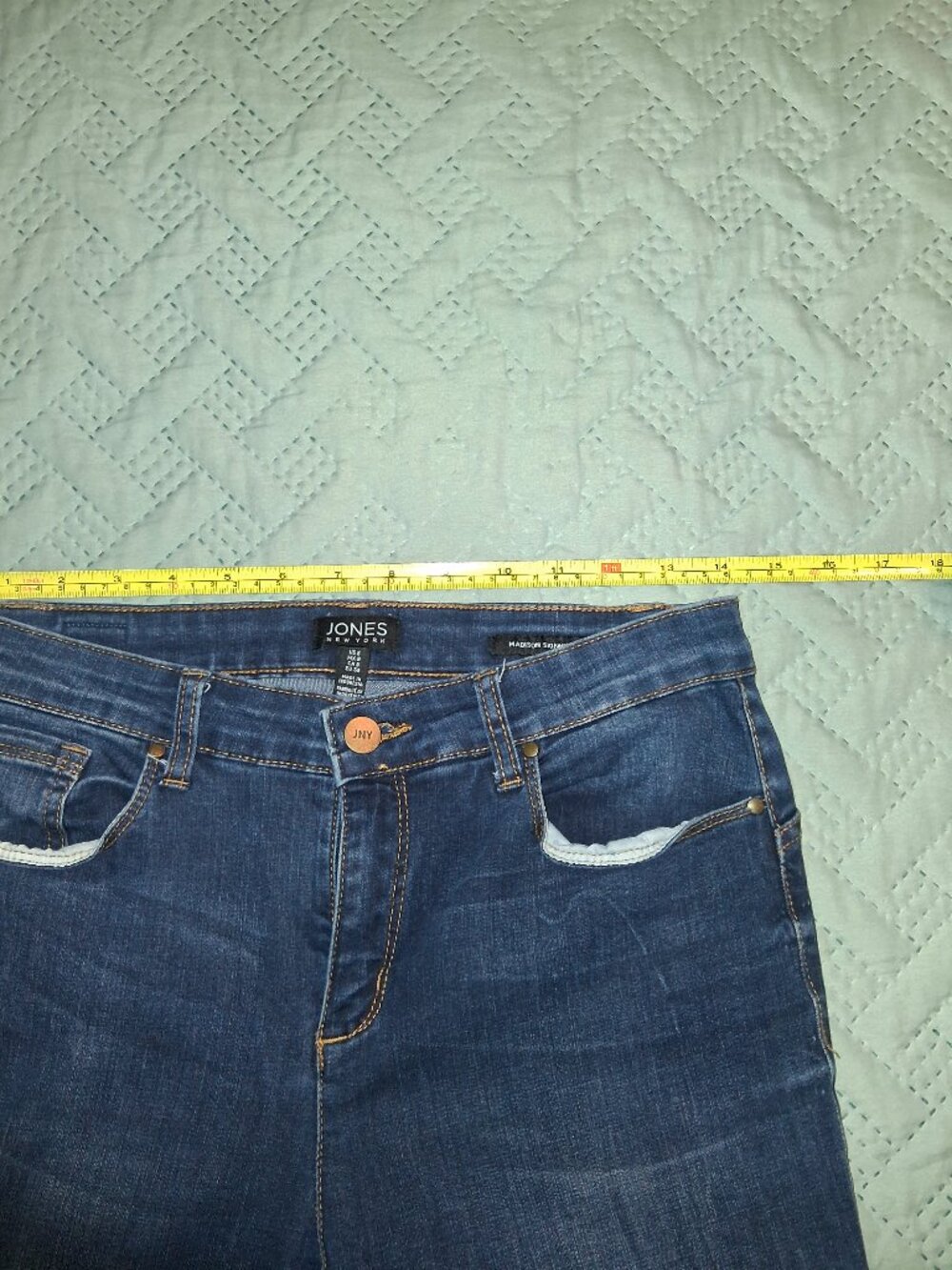 Like New! Jones New York Skinny Jeans-size 8 - Picture 3 of 5